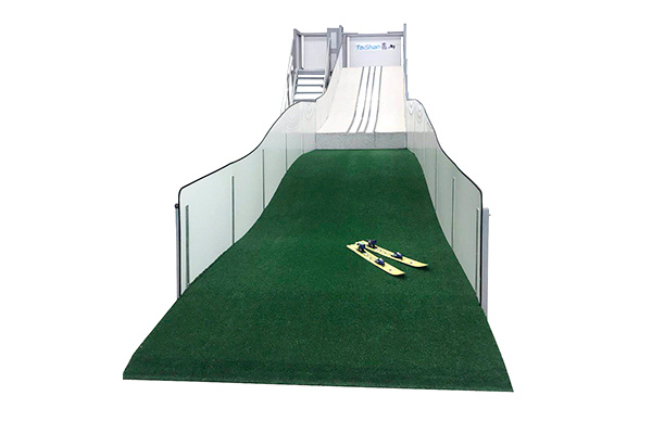 泰山模拟滑雪跳台 (2)